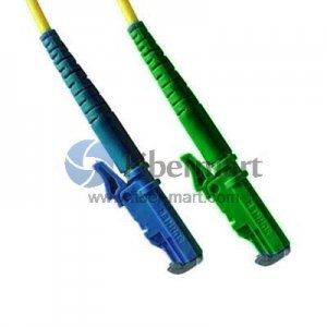 E2000/UPC zu E2000/APC Singlemode 9/125 Simplex Glasfaser-Patchkabel E2000/UPC zu E2000/APC Singlemode 9/125 Simplex Glasfaser-Patchkabel