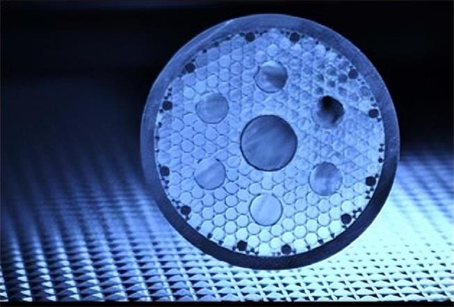 Hollow-Core Fiber (HCF) vs. Single-Mode for AI DCI Hollow-Core Fiber (HCF) vs. Single-Mode for AI DCI