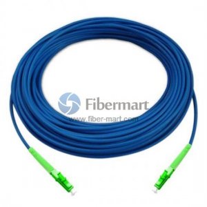 Cable de conexión blindado LC / APC a LC / APC Simplex monomodo 9/125 Cable de conexión blindado LC / APC a LC / APC Simplex monomodo 9/125