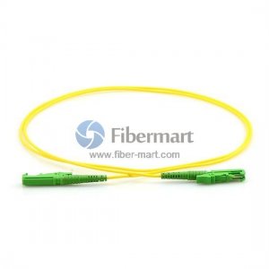 Cable de conexión de fibra simplex 9/125 monomodo E2000 / APC a E2000 / APC Cable de conexión de fibra simplex 9/125 monomodo E2000 / APC a E2000 / APC