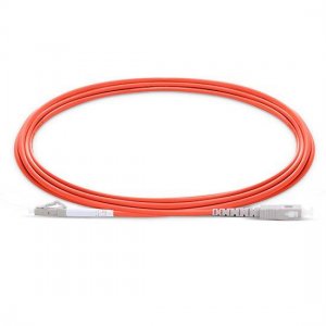 Cable de conexión de fibra óptica multimodo OM2 de PVC (OFNR) de 7 m, LC UPC a SC UPC simplex de 2,0 mm Cable de conexión de fibra óptica multimodo OM2 de PVC (OFNR) de 7 m, LC UPC a SC UPC simplex de 2,0 mm