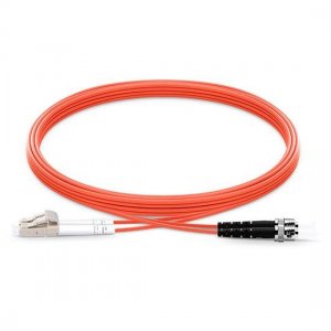 Câble de raccordement à fibre optique multimode LC vers ST Duplex PVC/LSZH/OFNP OM1 Câble de raccordement à fibre optique multimode LC vers ST Duplex PVC/LSZH/OFNP OM1