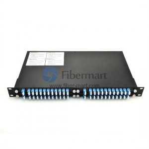 Châssis vide adapté aux besoins du client de support de 1RU pour tenir la cassette faite sur commande de petite taille de 4 morceaux de LGX Châssis vide adapté aux besoins du client de support de 1RU pour tenir la cassette faite sur commande de petite taille de 4 morceaux de LGX