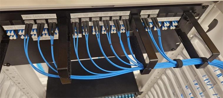 Hollow Core Fiber DWDM Network Hollow Core Fiber DWDM Network