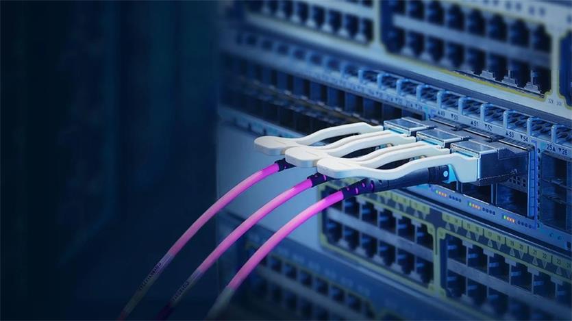 Optischer Transceiver in einem Netzwerk hoher Dichte