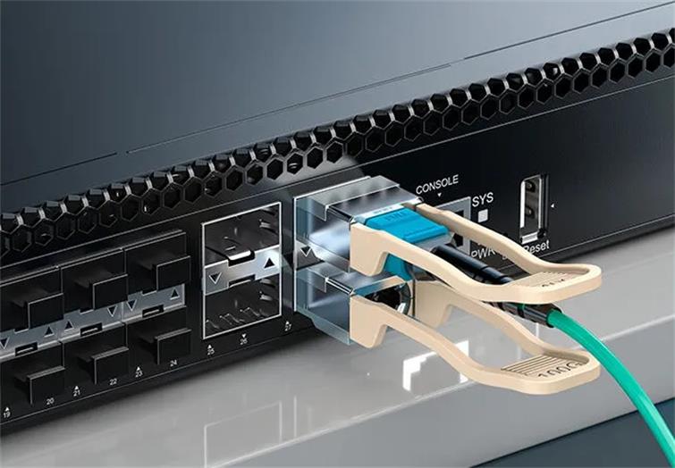 Optischer Transceiver in einem Ethernet-Switch