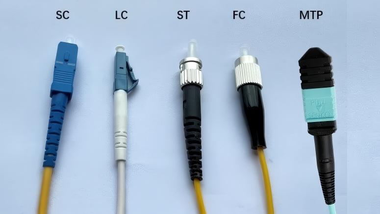types de connecteurs &agrave; fibre optique