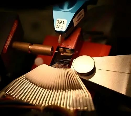 Experimental setup of thin film lithium niobate（TFLN）microwave photonic chip