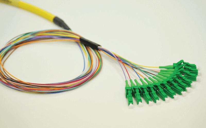 mpo lc apc breakout cable mpo lc apc breakout cable