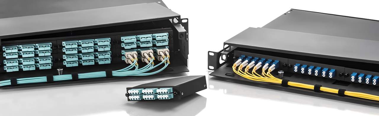 Comment les systèmes de cassettes et de connecteurs MPO simplifient les mises à niveau du Fibre Channel