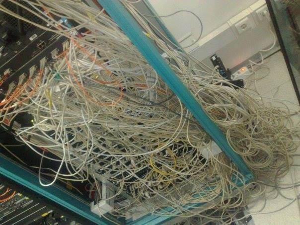racks-mess-3